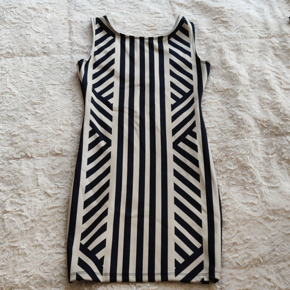 2b BeBe XS party dress